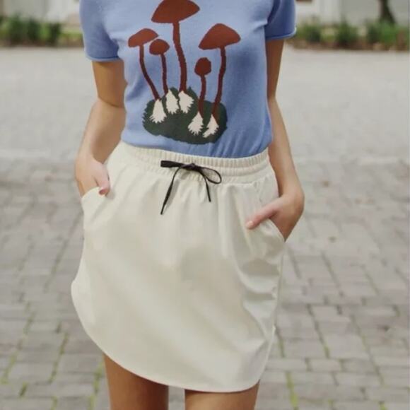 Never a wallflower track skirt maroon Sz m pull on. - Picture 2 of 7